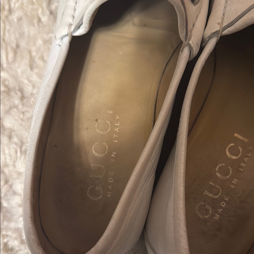 Gucci White Leather Loafers with Gold Horsebit - Picture 15 of 16